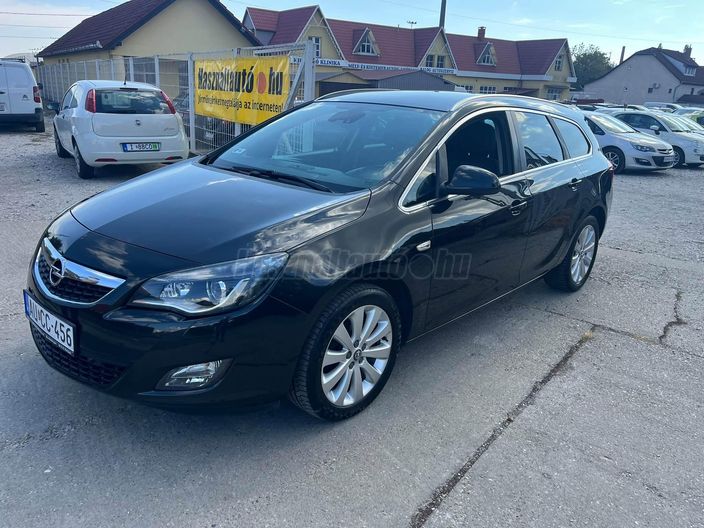 OPEL ASTRA J Sports Tourer 1.4 T Start-Stop Cosmo