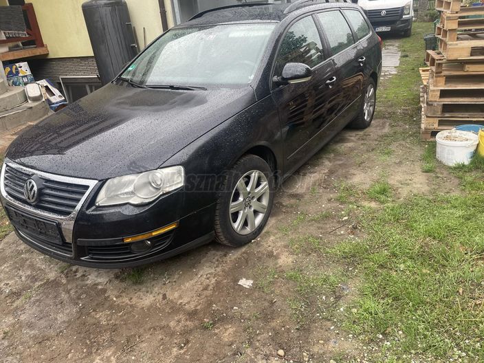 VOLKSWAGEN PASSAT 1.6 FSI Trendline