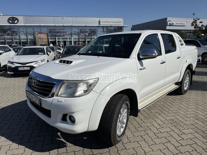 TOYOTA HILUX 3.0 D-4D 4x4 Double SR+