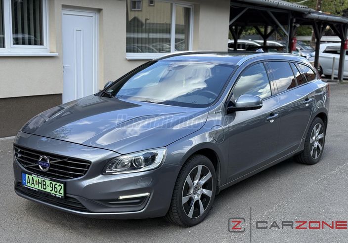 VOLVO V60 2.4 D [D6] PHEV AWD Summum Geartronic