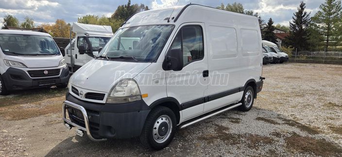 NISSAN INTERSTAR
