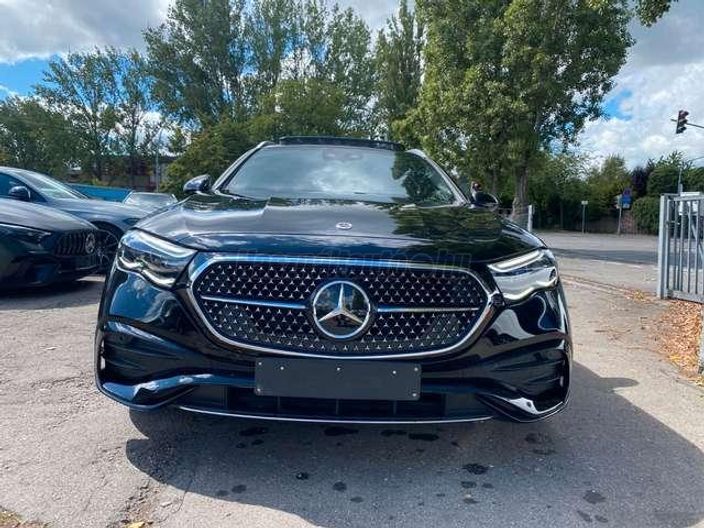 MERCEDES-BENZ E 450 T d 4M AMG Adv+/Pano/AHK/Distr+/Leder/Digi