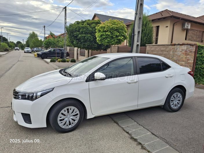 TOYOTA COROLLA Sedan 1.33 Active