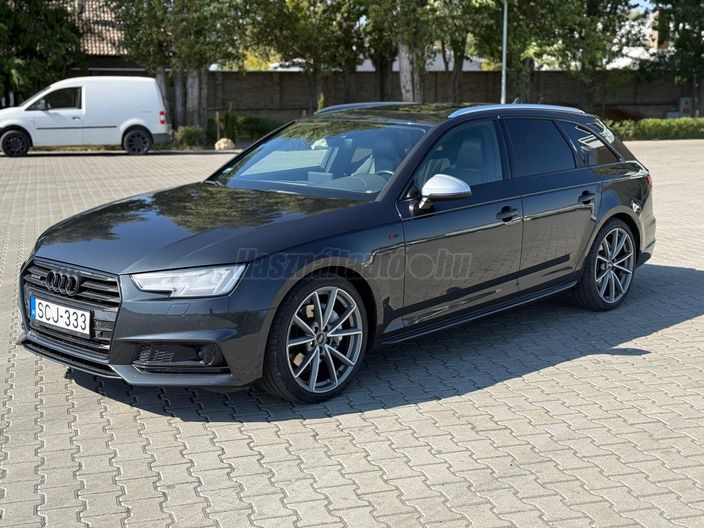 AUDI A4 Avant 3.0 TDI Design S-tronic