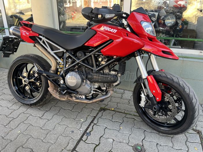 DUCATI HYPERMOTARD 796