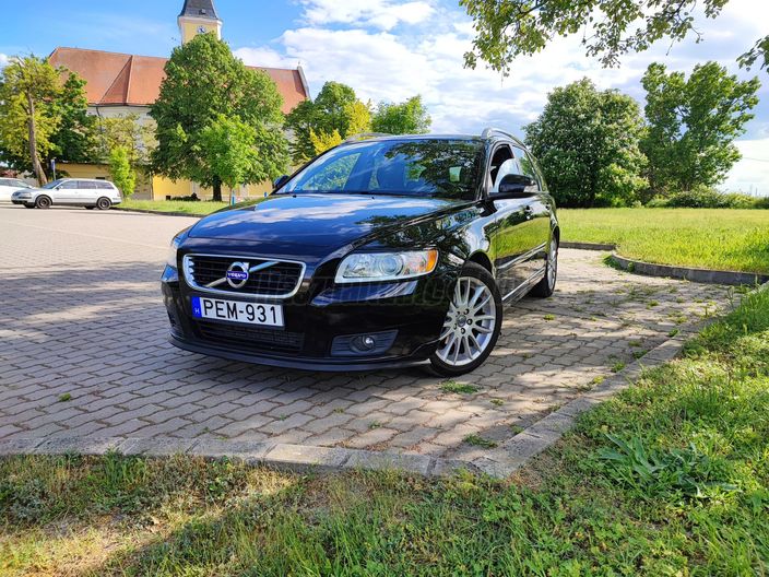 VOLVO V50 1.6 D [D2]