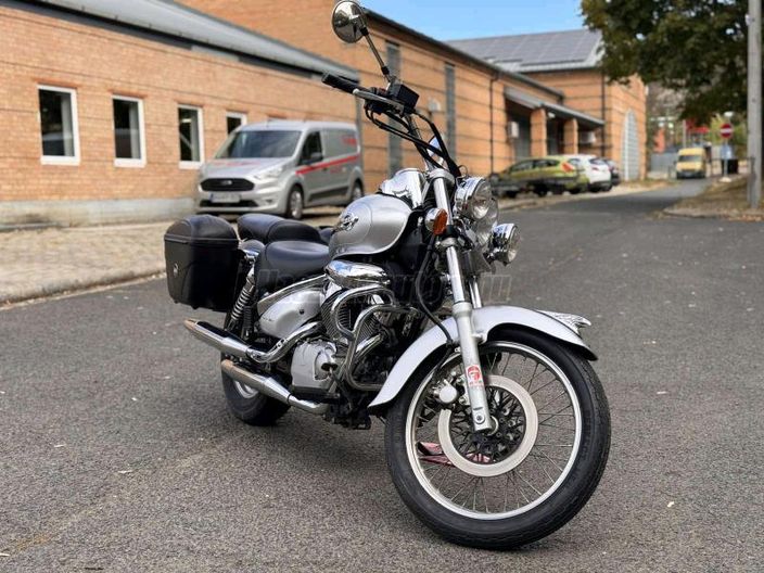 SUZUKI VL 125 LC (INTRUDER)