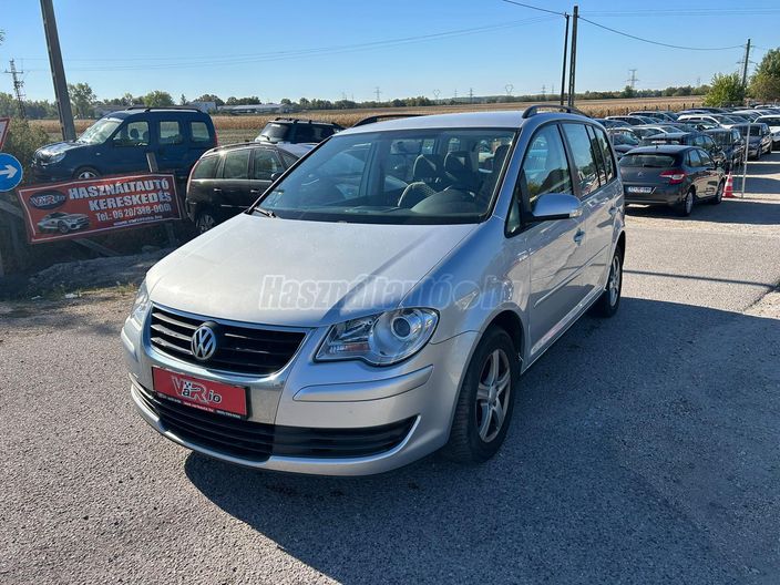 VOLKSWAGEN TOURAN 1.6 Trendline