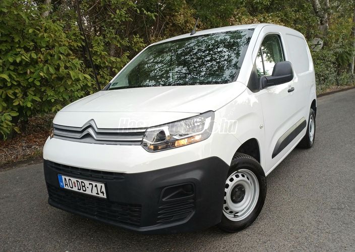 CITROEN BERLINGO 1.5 BlueHDi 100 Club M (3 személyes )