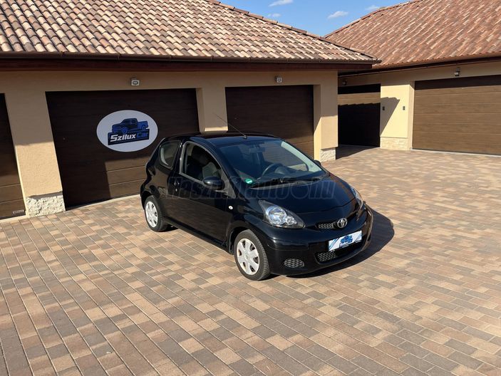 TOYOTA AYGO 1.0 AC