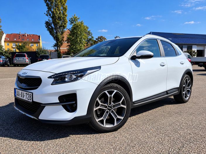 KIA XCEED 1.5 T-GDI X-Gold