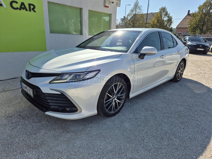 TOYOTA CAMRY 2.5 Hybrid Prestige e-CVT