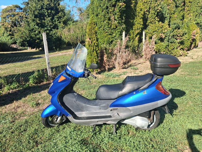 HONDA FES 250