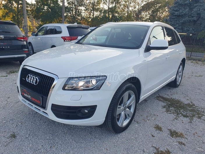 AUDI Q5 3.0 TDI DPF quattro S-tronic