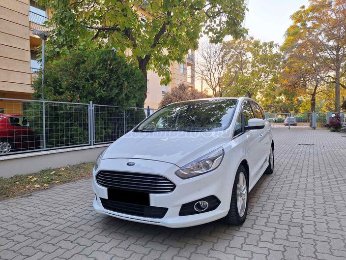 FORD S-MAX 2.0 TDCi Titanium [7 személy]