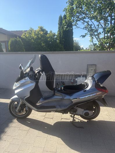 PIAGGIO X 8