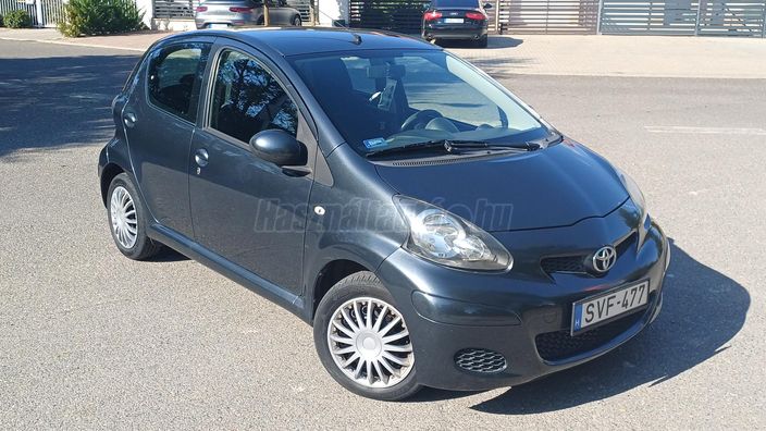 TOYOTA AYGO 1.0