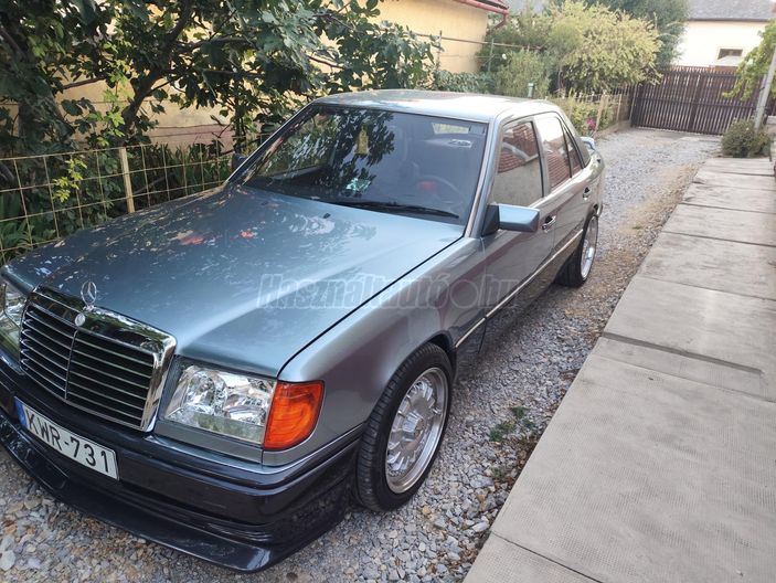 MERCEDES-BENZ W 124