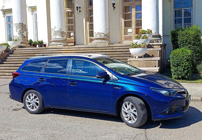 TOYOTA AURIS Touring Sports 1.8 HSD Active Trend+ TSS (Automata)