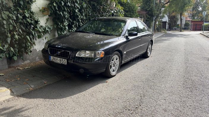 VOLVO S60 2.4 D5 Momentum