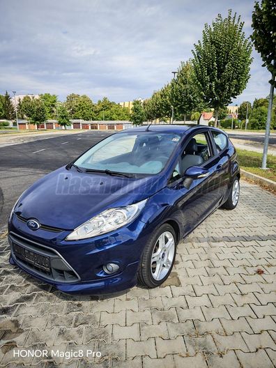 FORD FIESTA 1.4 Titanium