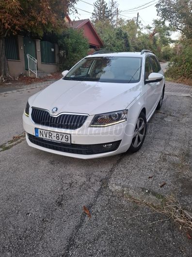 SKODA OCTAVIA Combi 1.0 TSI Style
