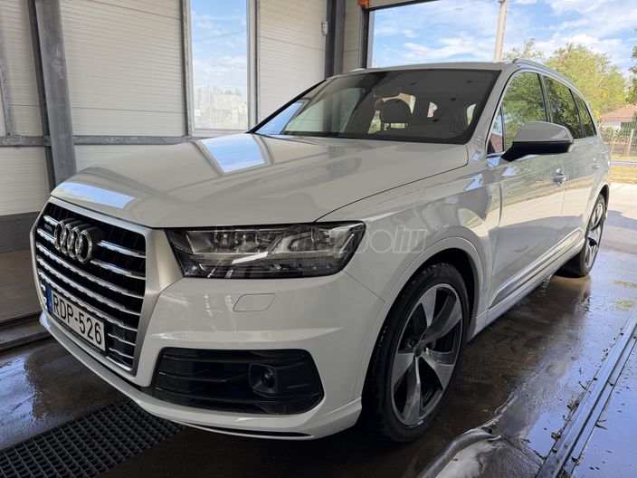 AUDI Q7 50 TDI S line quattro Tiptronic ic [7 személy]