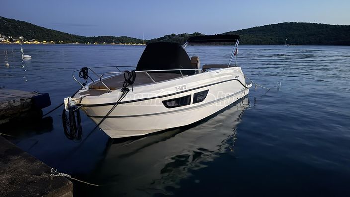 QUICKSILVER Quicksilver 805 Sundeck Mercury Verado V8 300 LE+trailer
