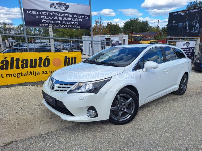 TOYOTA AVENSIS Wagon 1.8 Executive