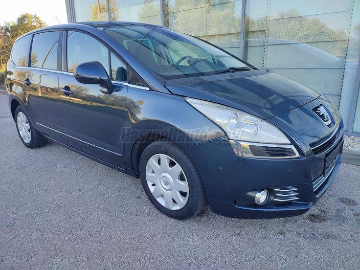 PEUGEOT 5008 1.6 HDi Allure