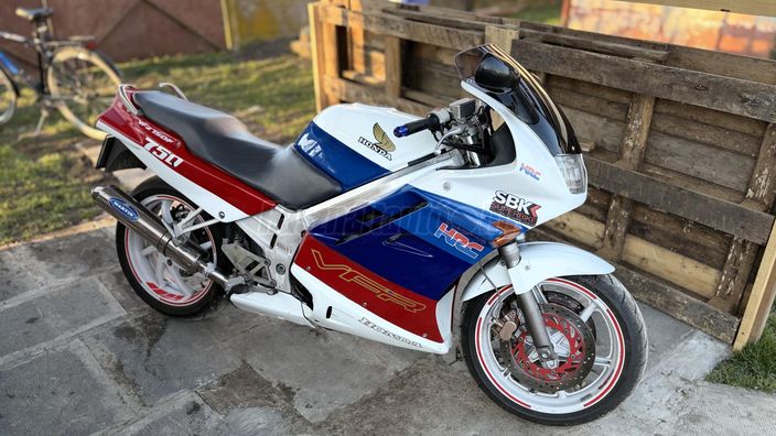 HONDA VFR 750 F