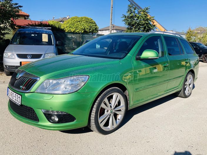 SKODA OCTAVIA Combi 2.0 CR TDI RS DSG