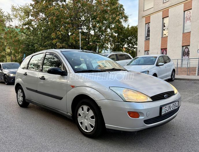 FORD FOCUS 1.6 Ghia