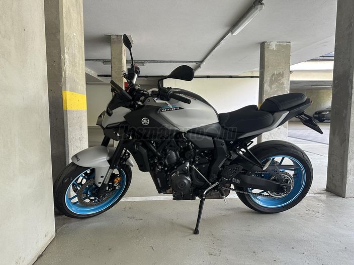 YAMAHA MT-07