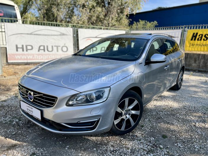 VOLVO V60 2.4 D [D6] PHEV AWD Summum Geartronic