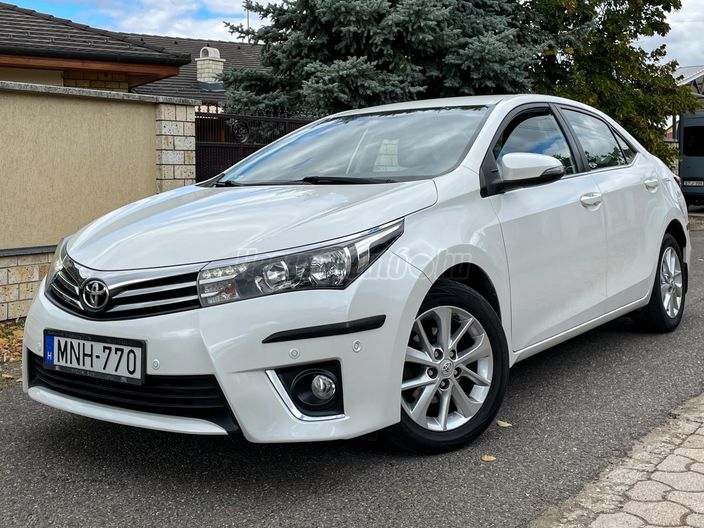 TOYOTA COROLLA Sedan 1.4 D-4D Limited