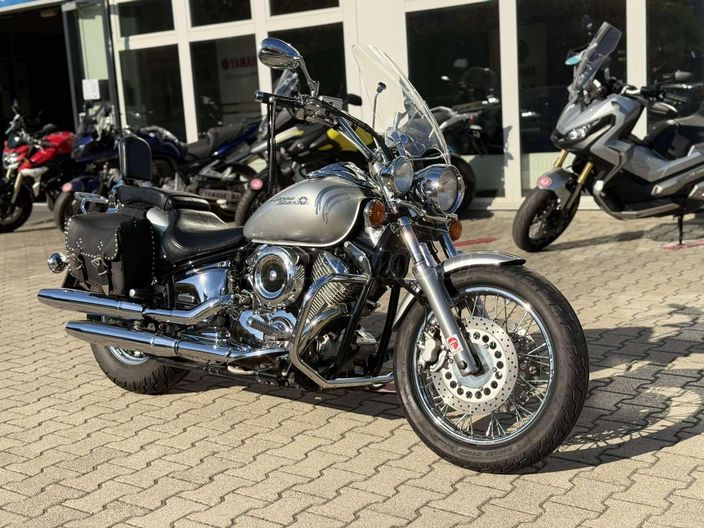 YAMAHA XVS 1100 DRAG STAR