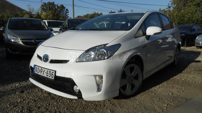 TOYOTA PRIUS 1.8 PHV Sol (Automata)