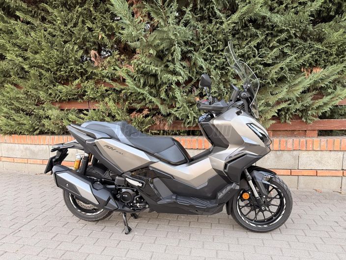 HONDA ADV 350