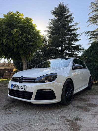 VOLKSWAGEN GOLF VI