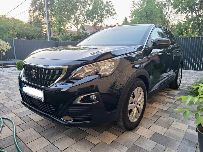 PEUGEOT 3008 1.2 PureTech Active Pack
