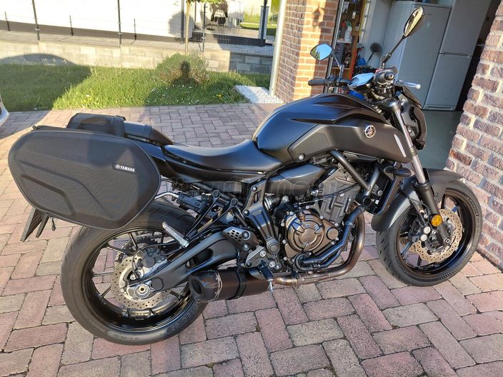 YAMAHA MT-07