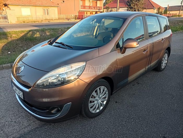 RENAULT GRAND SCENIC Scénic 1.5 dCi Dynamique (7 személyes )
