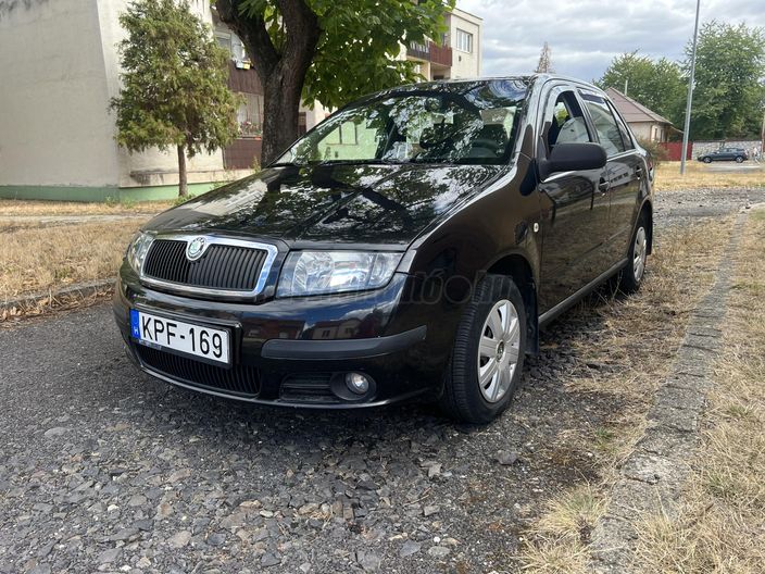 SKODA FABIA Sedan 1.2 12V Gift