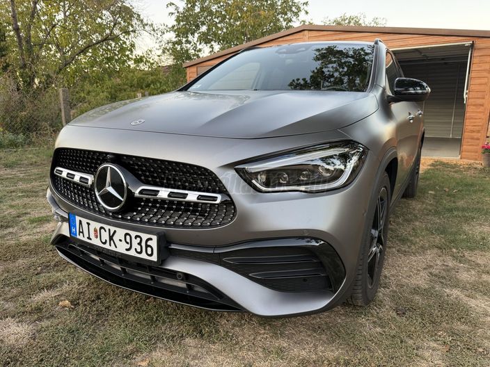 MERCEDES-BENZ GLA 200