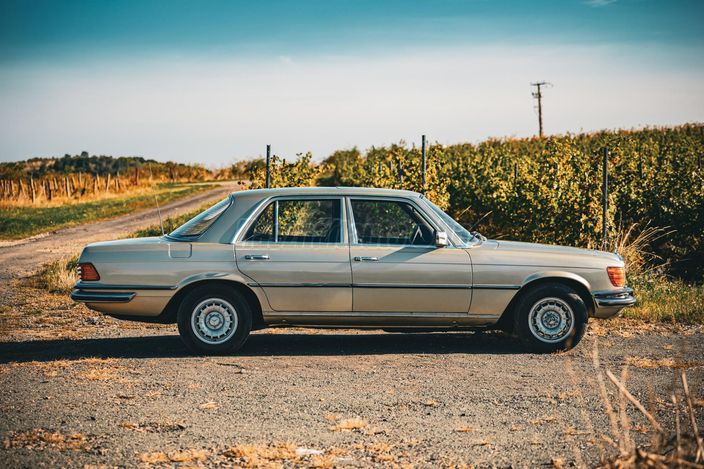 MERCEDES-BENZ W 116