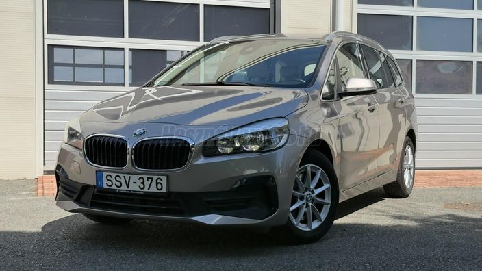 BMW 218 218i Luxury (7 személyes )