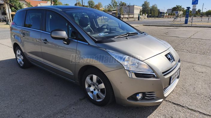 PEUGEOT 5008 1.6 HDi Business Edition