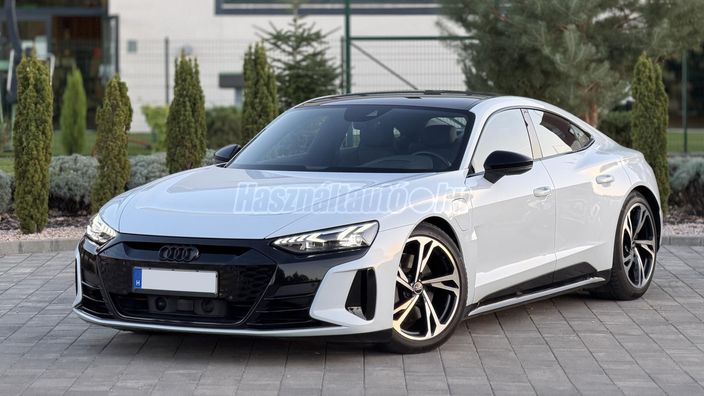AUDI E-TRON GT