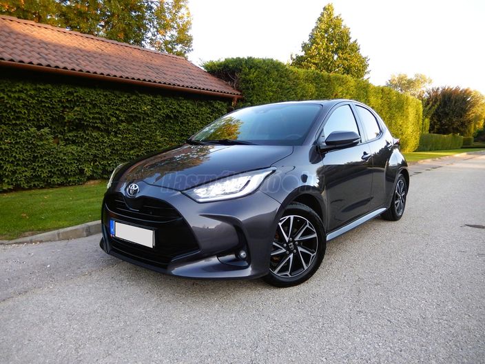 TOYOTA YARIS 1.5 VVT-i Comfort Style Tech